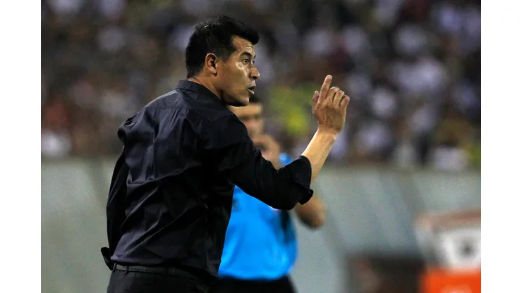 Jorge Almirón vuelve a surgir como opción para llegar al estadio Monumental (Foto: Photosport)