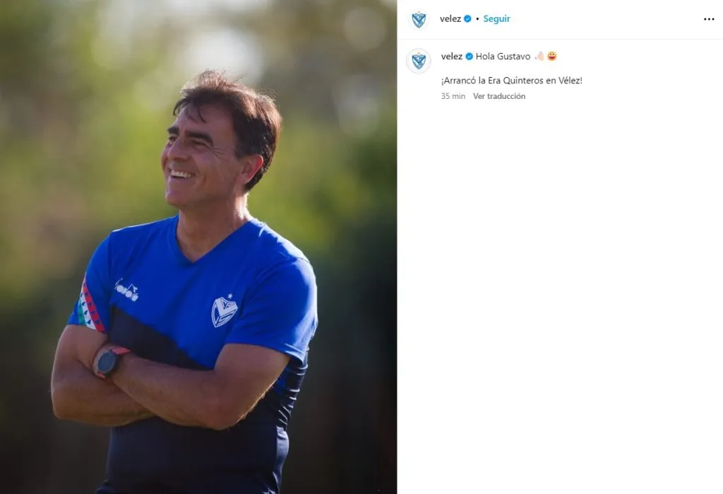 La primera foto de Gustavo Quinteros en Vélez Sarsfield.