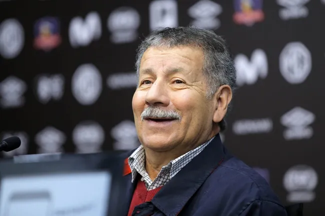 Eddio Inostroza espera que el DT de Colo Colo tenga refuerzos (Foto: Photosport)