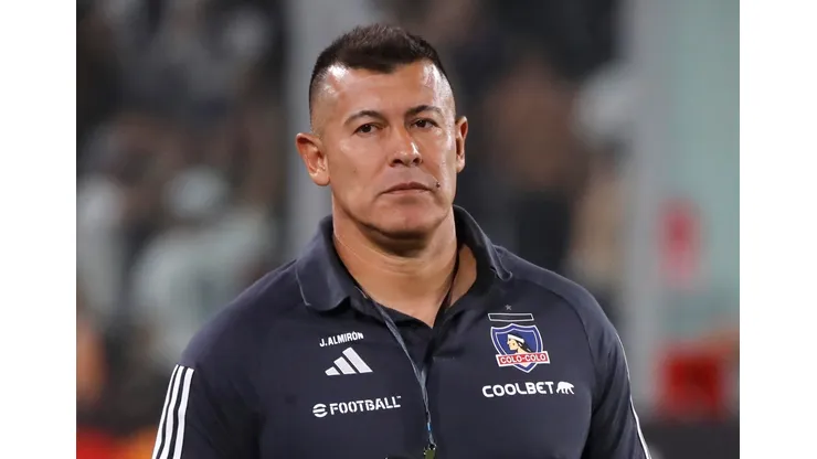 El entrenador Jorge Almirón va por la clasificación de Colo Colo a la Fase 3 de Copa Libertadores. (Foto: Photosport)