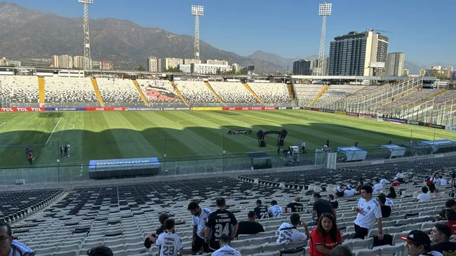 Así está la cancha del Estadio Monumental en la previa del Colo Colo vs Godoy Cruz. (Foto: Rincón Bodeguero)