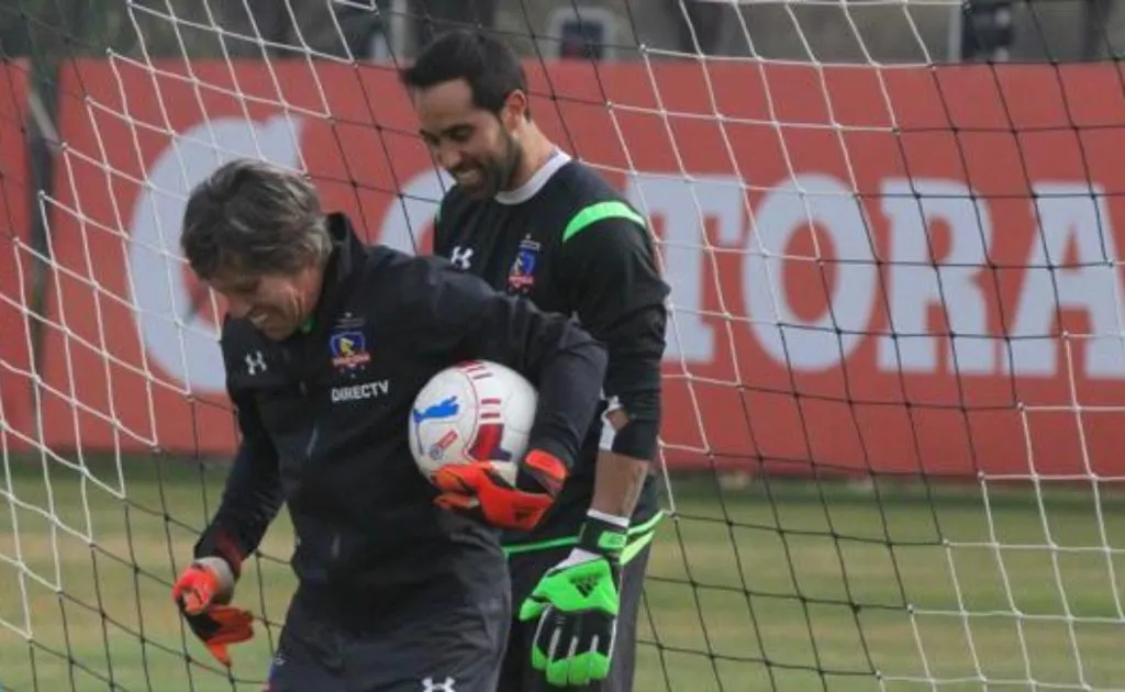 Julio Rodríguez se refiere a un posible regreso de Claudio Bravo a Colo Colo. (Foto: Colo Colo)