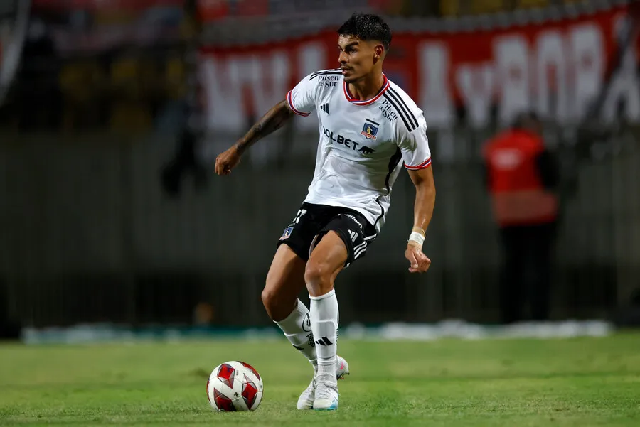 Erick WIemberg es el patrón de la zona izquierda en Colo Colo. | Foto: Photosport