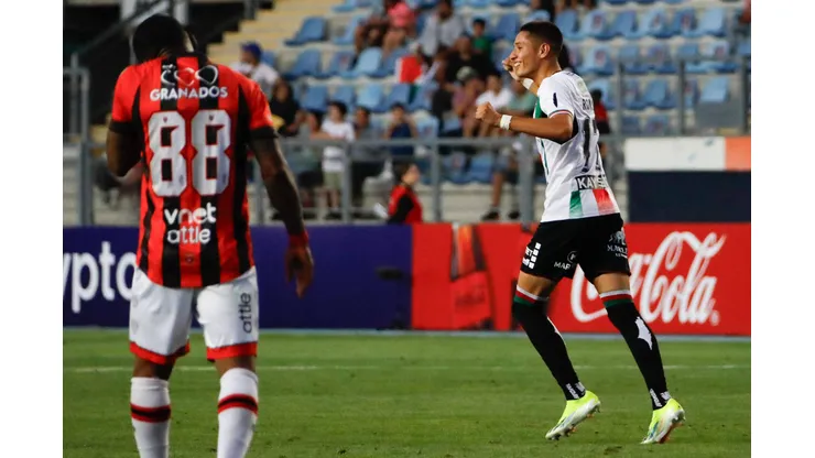 Iván Román anotó en el triunfo ante Portuguesa en el duelo de revancha, convirtiéndose en el chileno más joven en anotar.