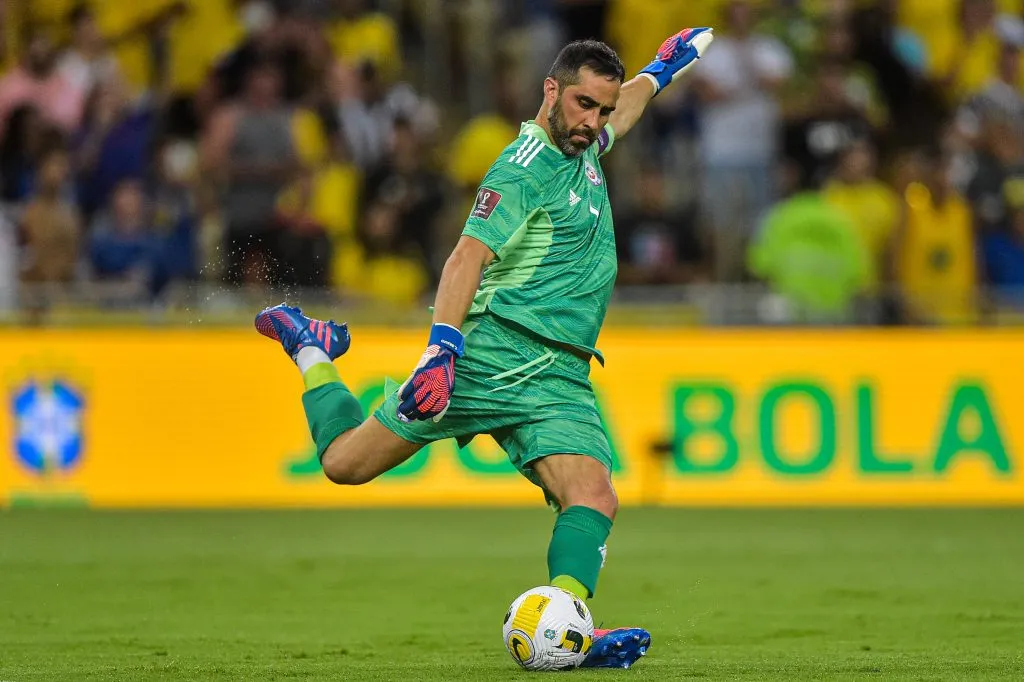 El experimentado portero de La Roja quedará sin club y aún se desconoce dónde continuará su carrera. 
Thiago Ribeiro/AGIF/Photosport