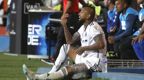 Arturo Vidal sufrió un problema muscular en la ida entre Colo Colo y Godoy Cruz. (Foto: Jonnathan Oyarzún/Photosport)