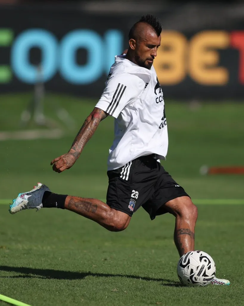 Arturo Vidal ha trabajado de forma diferenciada en Colo Colo.
