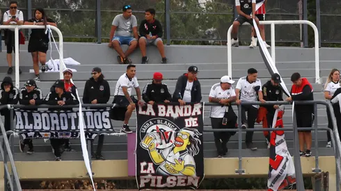 Los hinchas de Colo Colo que cruzaron la Cordillera siguen haciendo noticias.