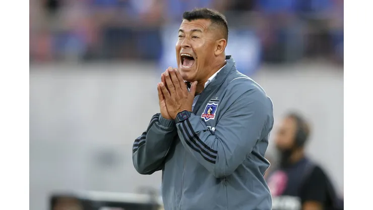 El DT de Colo Colo fue criticado duramente por Sergio Romero