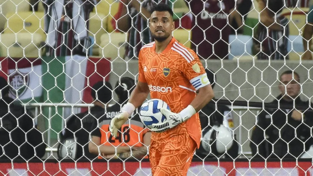 Sergio Romero, que fue elegido como capitán por Almirón, ahora lo criticó por su bajo rendimiento en Boca.