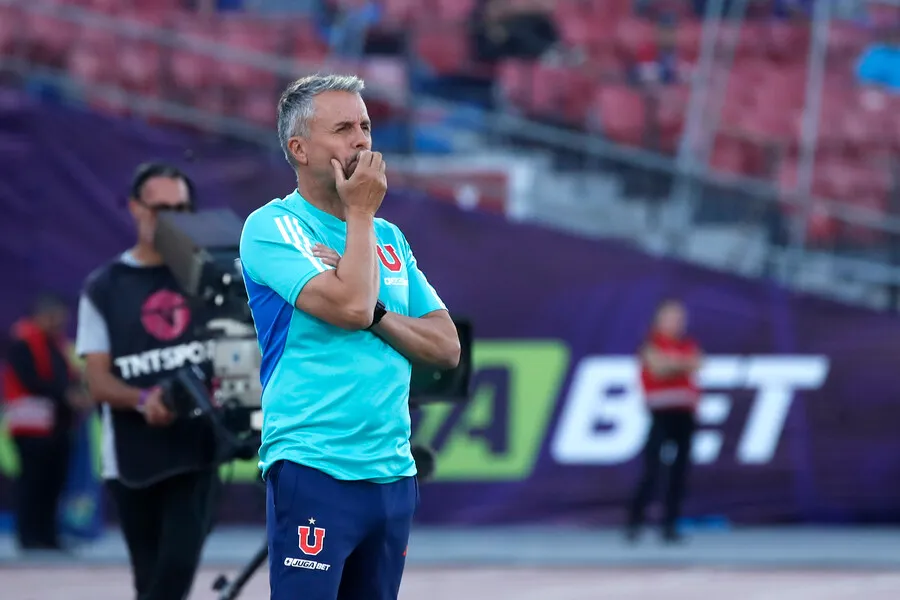 Burgueño y el importante problema que avizora en la U | Foto: Photosport