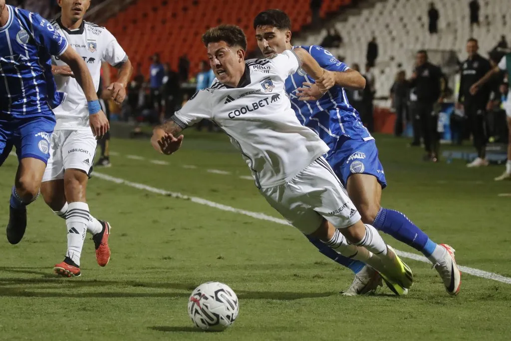 Pablo Parra venía de jugar en la visita de Colo Colo ante Godoy Cruz por la ida en la llave de Fase 2 de Copa Libertadores. (Foto: Jonnathan Oyarzún/Photosport)