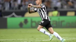 Desde Brasil han vinculado a Eduardo Vargas con Flamengo. (Foto: Douglas Magno - Pool/Getty Images)