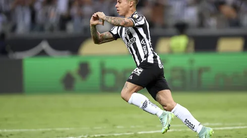 Desde Brasil han vinculado a Eduardo Vargas con Flamengo. (Foto: Douglas Magno – Pool/Getty Images)