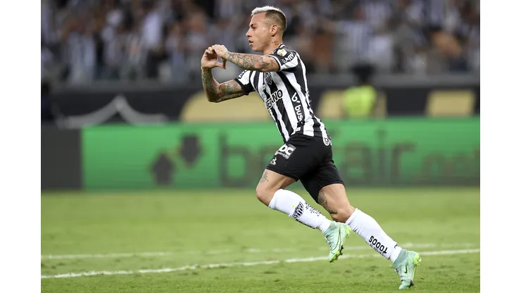 Desde Brasil han vinculado a Eduardo Vargas con Flamengo. (Foto: Douglas Magno - Pool/Getty Images)