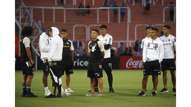 En Colo Colo hay dos jugadores que van quedando rezagados para la temporada 2024. (Foto: Jonnathan Oyarzun/Photosport)