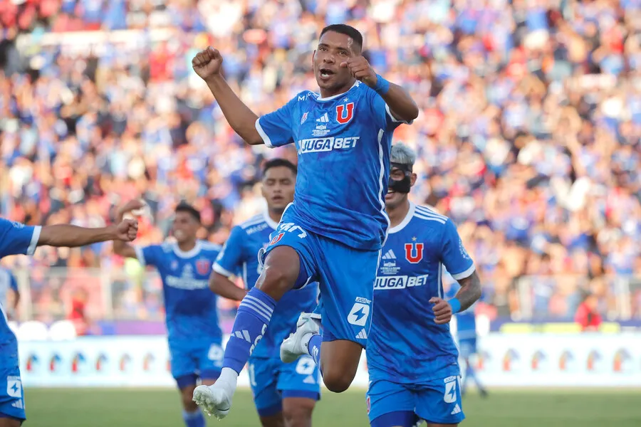 Chorri Palacios celebrando su gol ante Audax Italiano (Photosport)