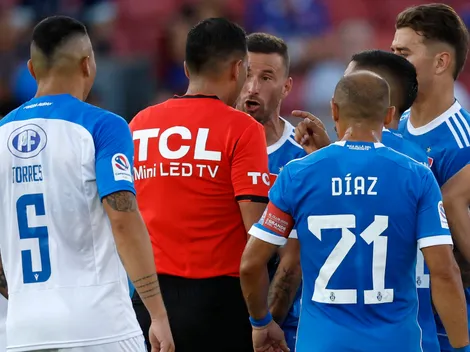 Hinchas de la U perdieron la paciencia con Luciano Pons tras expulsión frente a Audax italiano