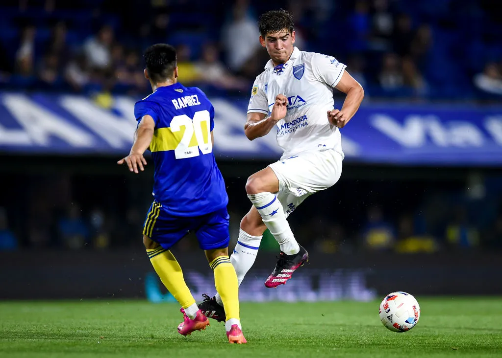 Tomás Badaloni -der- estuvo en Universidad de Chile y lo dejaron ir a Argentina (Photosport)