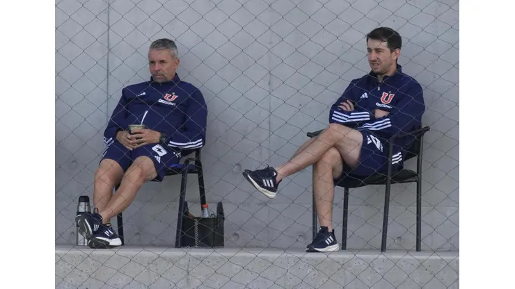 Gustavo Álvarez observó el partido de la U sub 21