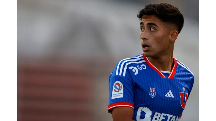 Lucas Assadi será titular en Universidad de Chile
