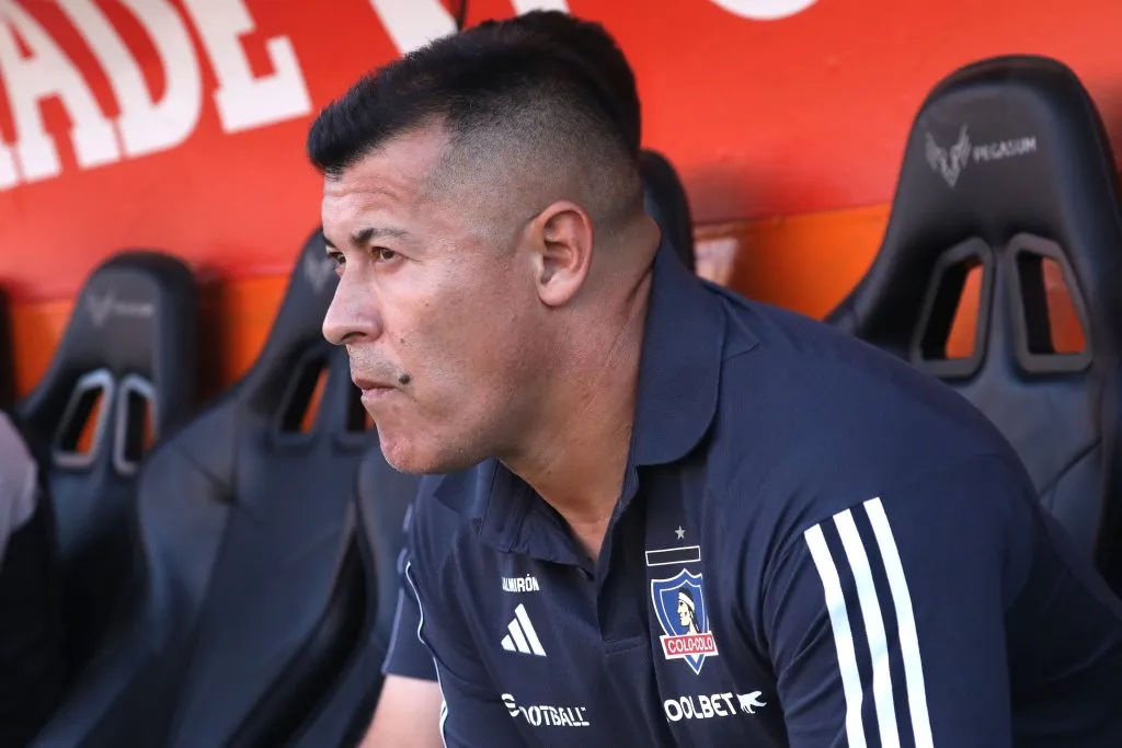 Jorge Almirón podría tener un nuevo refuerzo en Colo Colo, pero aquello dependería de la llave ante Godoy Cruz. (Foto: Photosport)