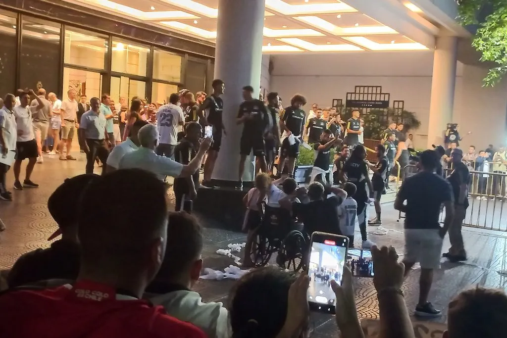 Miles de hinchas albos se han tomad las calles de Mendoza | FOTO: Jonnathan Oyarzun/Photosport