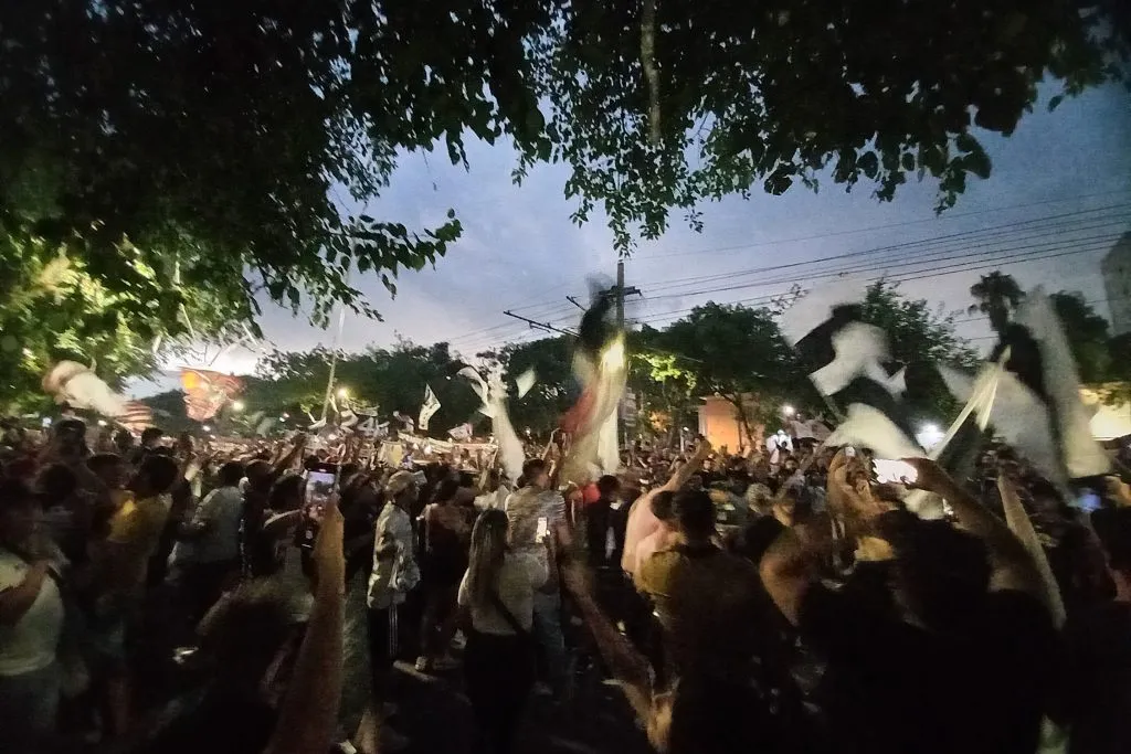 Miles de hinchas del Cacique llegaron a apoyar al club de sus amores en Argentina | FOTO: Jonnathan Oyarzun/Photosport