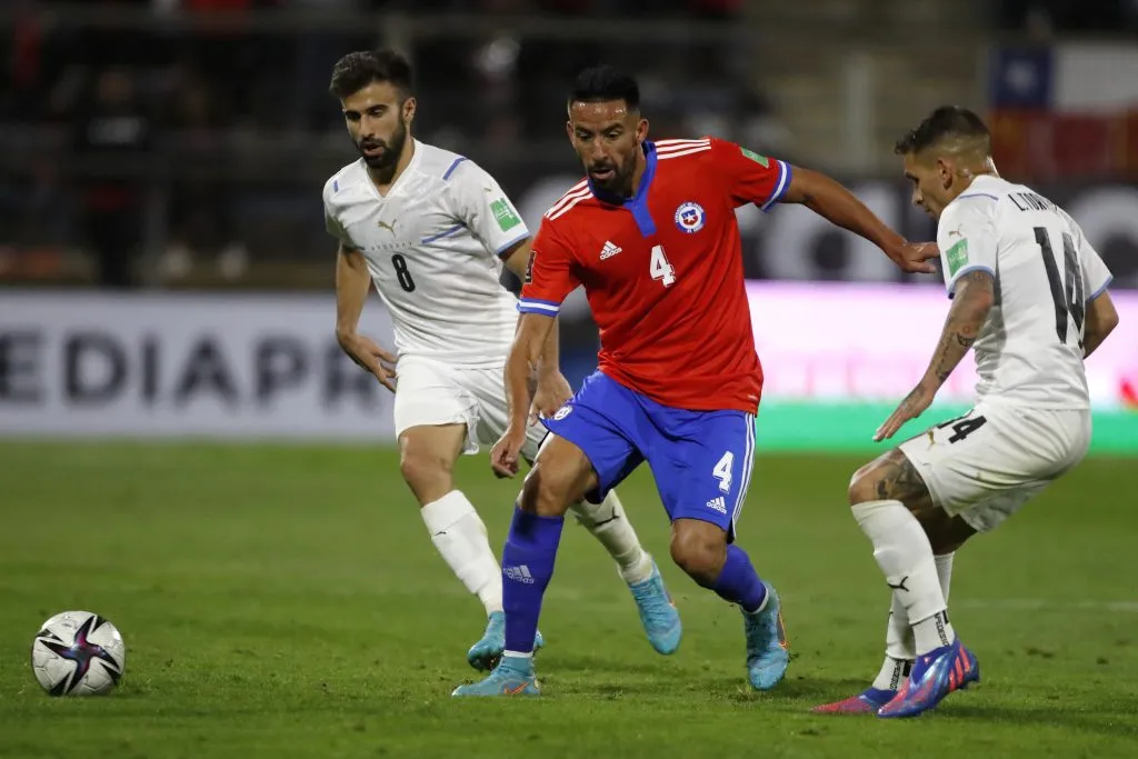 Mauricio Isla abre la puerta a un regreso a la Roja, así lo revela el entrenador Ricardo Gareca (Foto: Photosport)