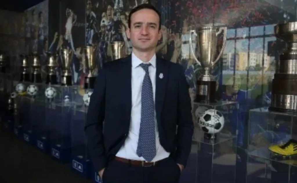 Asenjo confirmó que se solicitará a la ANFP adelantar el horario del partido (Prensa UCH)