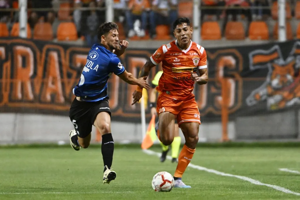 Cobreloa empujó con todo en el debut ante Huachipato en Calama (Photosport)