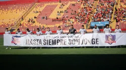 El mensaje de los jugadores de Colo Colo en homenaje a Jorge Toro. (Foto: Guillermo Salazar)