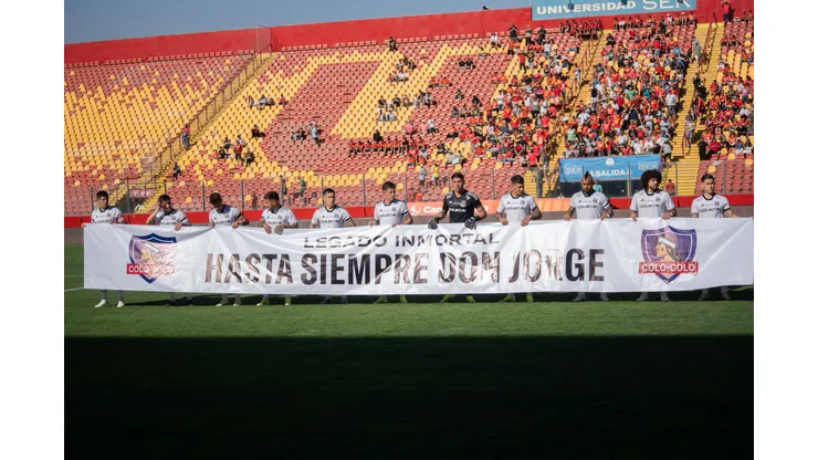 El mensaje de los jugadores de Colo Colo en homenaje a Jorge Toro. (Foto: Guillermo Salazar)