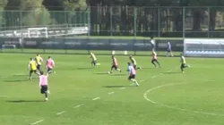 Jordhy Thompson se lució en la última práctica del FC Orenburg. (Foto: Captura)