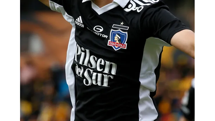 Colo Colo tendrá nueva camiseta de color negro este 2024. (Foto: Photosport)