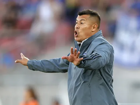 La gran duda que tiene Jorge Almirón en la delantera de Colo Colo