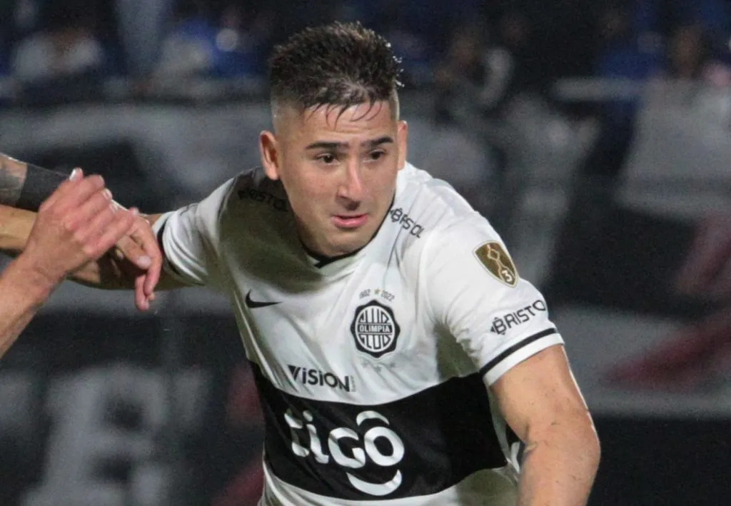 Se retrasa la llegada de Guillermo Paiva a Colo Colo. (Foto: Christian Alvarenga/Getty Images)