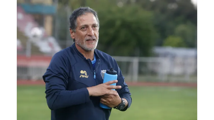 En Ñublense se ilusionan con el debut de Mario Salas