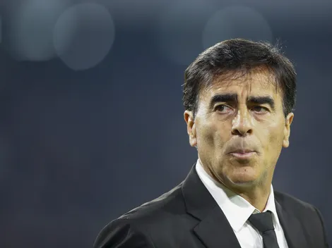 Ex DT de Colo Colo, Gustavo Quinteros, recibe reconocimiento en Argentina