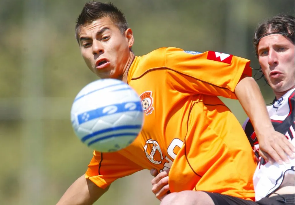 Eduardo Vargas no tiene pensado jugar en Cobreloa (Photosport)