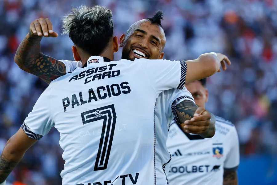 Colo Colo no pudo gritar campeón debido a los incidentes de los inadaptados | Foto: Photosport