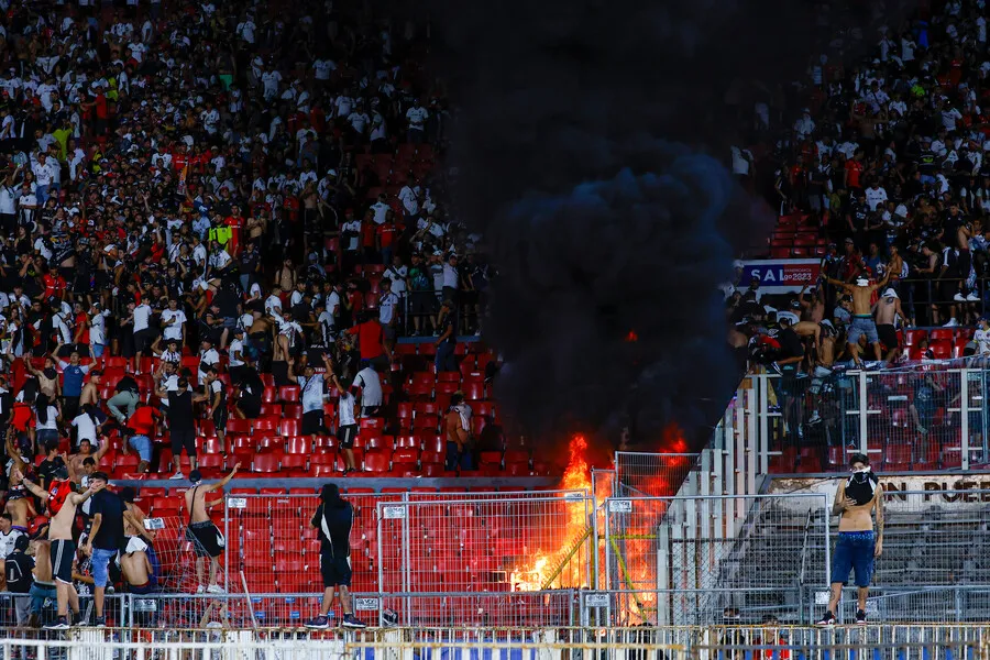 Los incidentes en el Estadio Nacional | Foto: Photosport