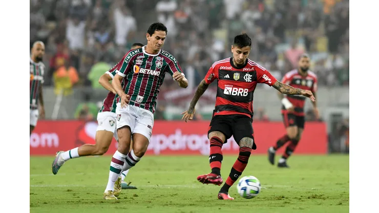 El chileno cede terreno en el equipo titular del Fla