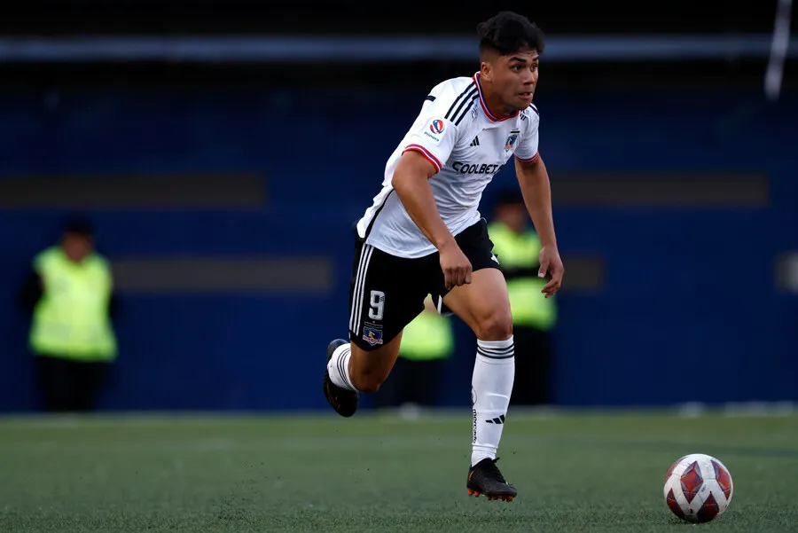 Pizarro partiría de Colo Colo a mitad de temporada | Foto: Photosport