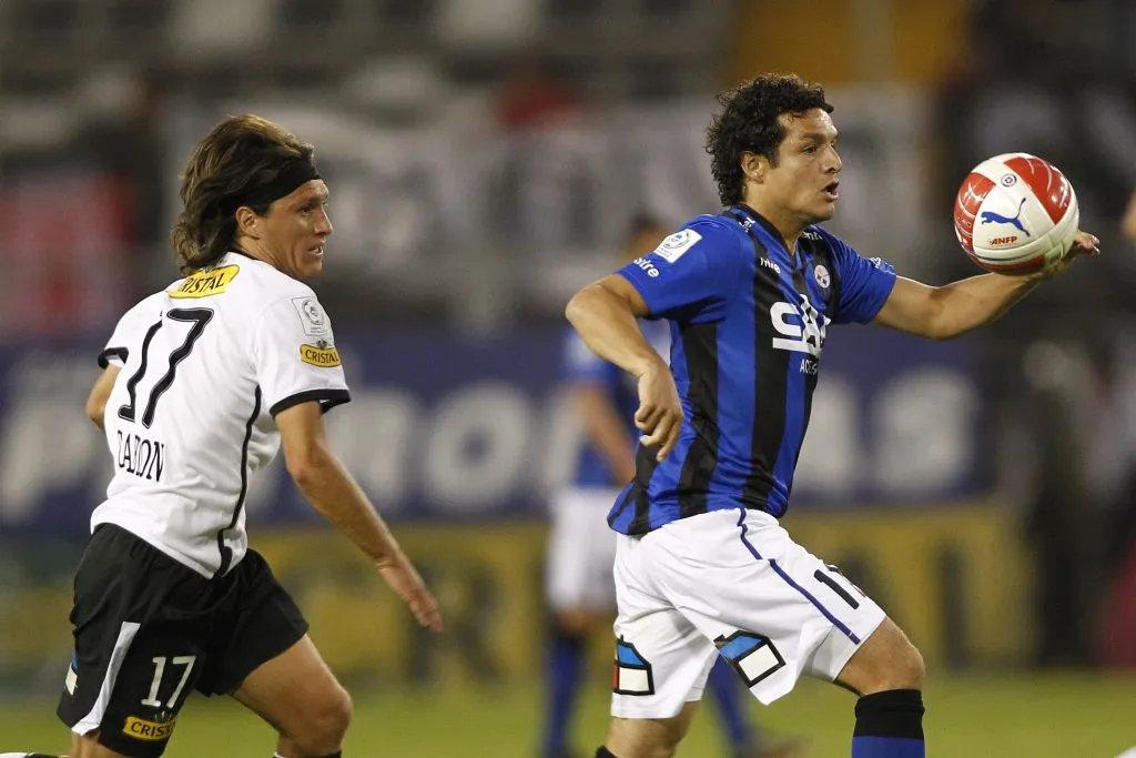 Manuel Villalobos -der- siente su amor por Huachipato y no por Colo Colo (Photosport)