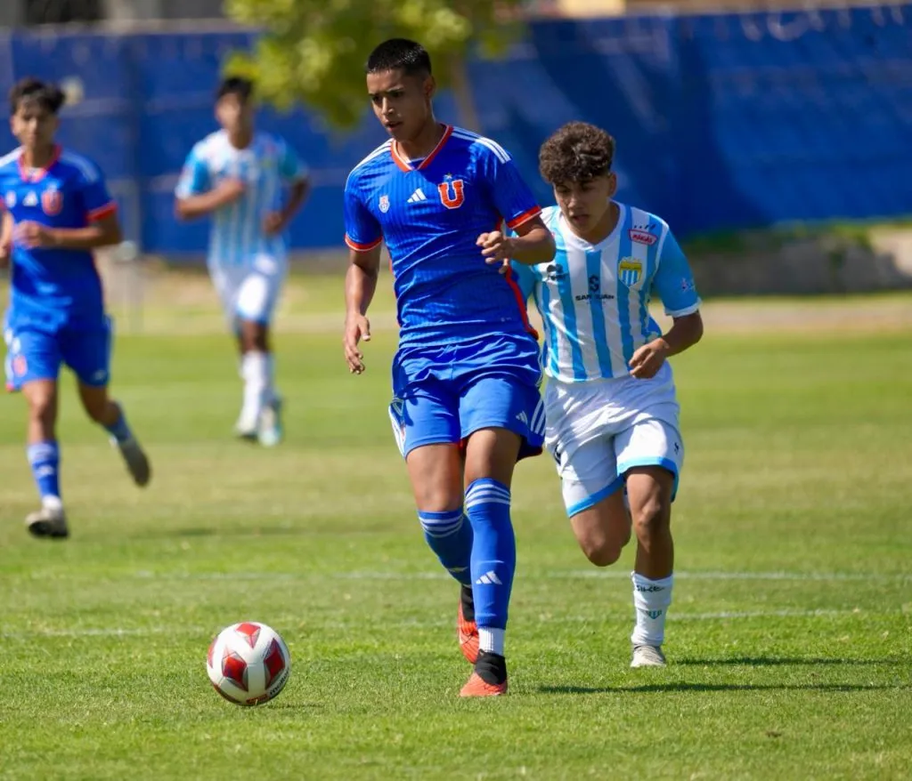 Canelo sigue destacando en las series juveniles de la U | FOTO: La Magia Azul