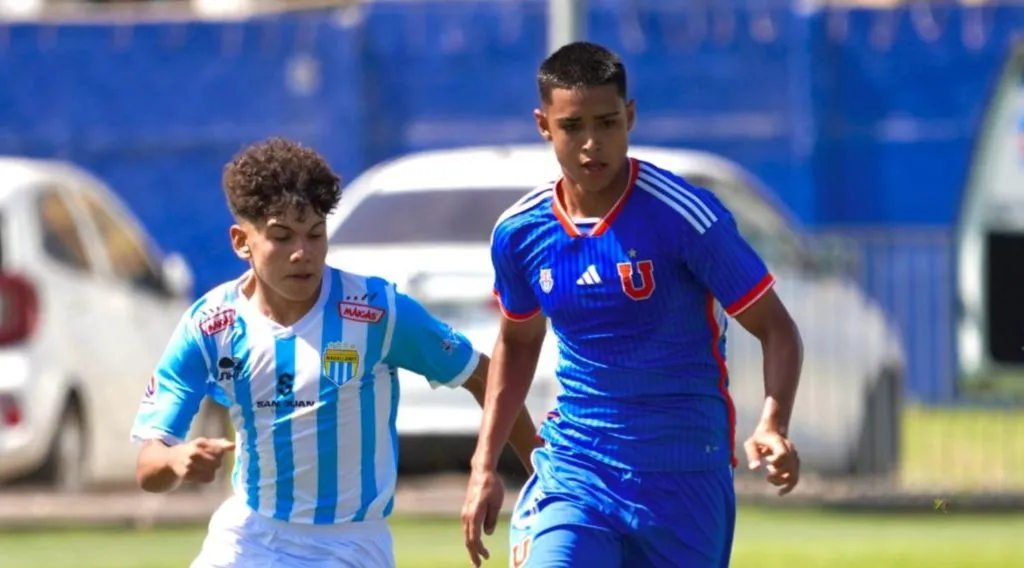 El jugador ya saca aplausos por su notable rendimiento (La Magia Azul)