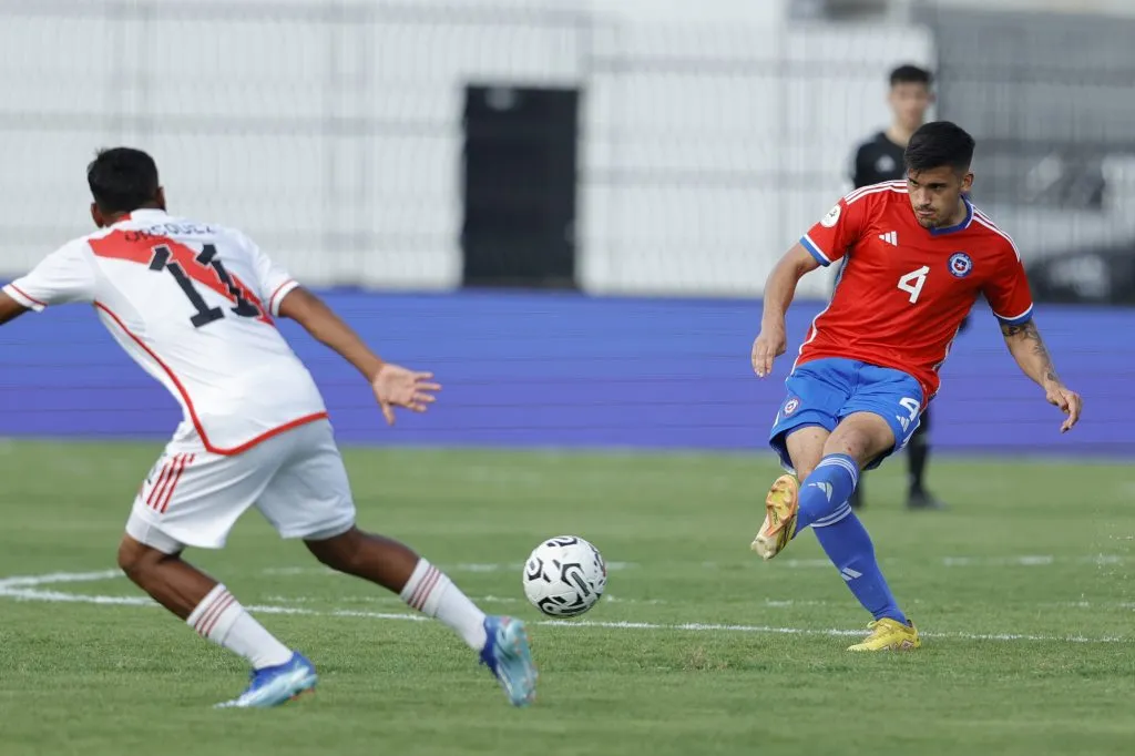 Vásquez con la camiseta de La Roja en el Preolímpico Sub 23 en Venezuela | FOTO: Jesus Vargas/Photosport