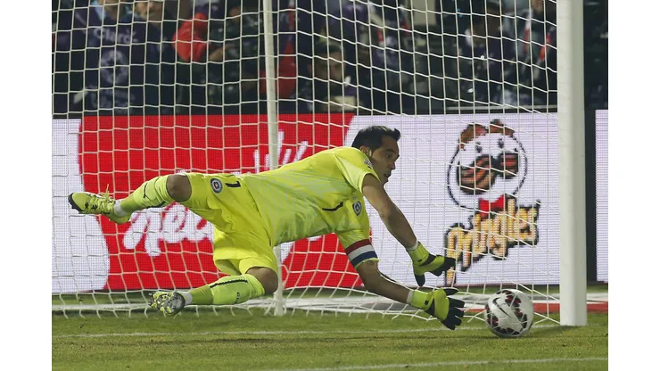 Óscar Wirth destacó a Bravo como el mejor portero nacional