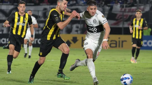 Reportan que Olimpia rechaza oferta de Colo Colo por Guillermo Paiva.